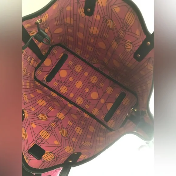 RARE COLOR! MCM Pink Visetos Reversible Tote w/ Pouch - Picture 9 of 13